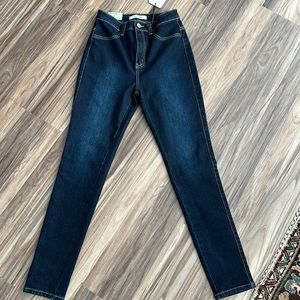 Dogma women’s high waist skinny jeans. NWT size 7/27 dark denim